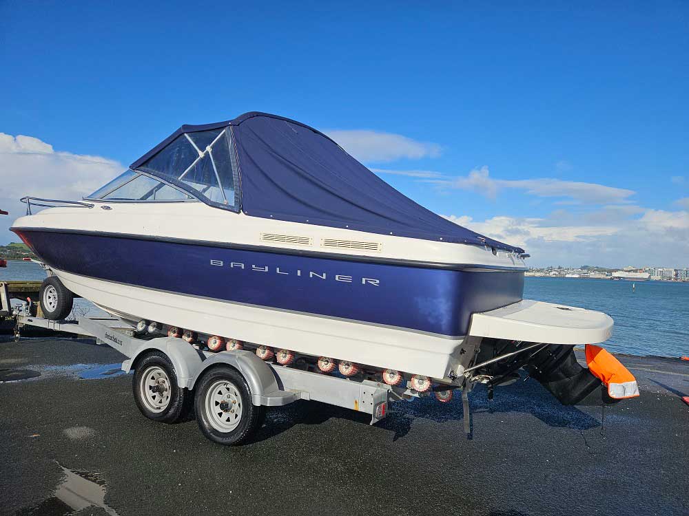 bayliner 2152-overnighter